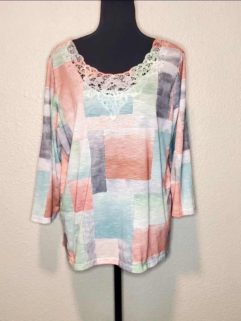 NWOT Alfred Dunner Womens Multi-Color Square Pattern Blouse Size: Large